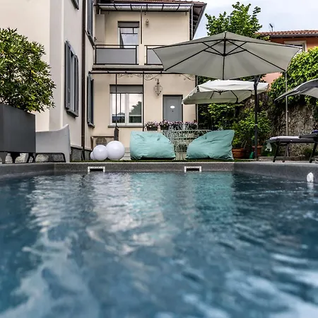 Maji - Historic With Pool, Garden And Private Parking *