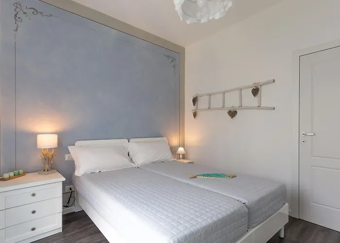 Maji アパート マンデッロ・デル・ラーリオ